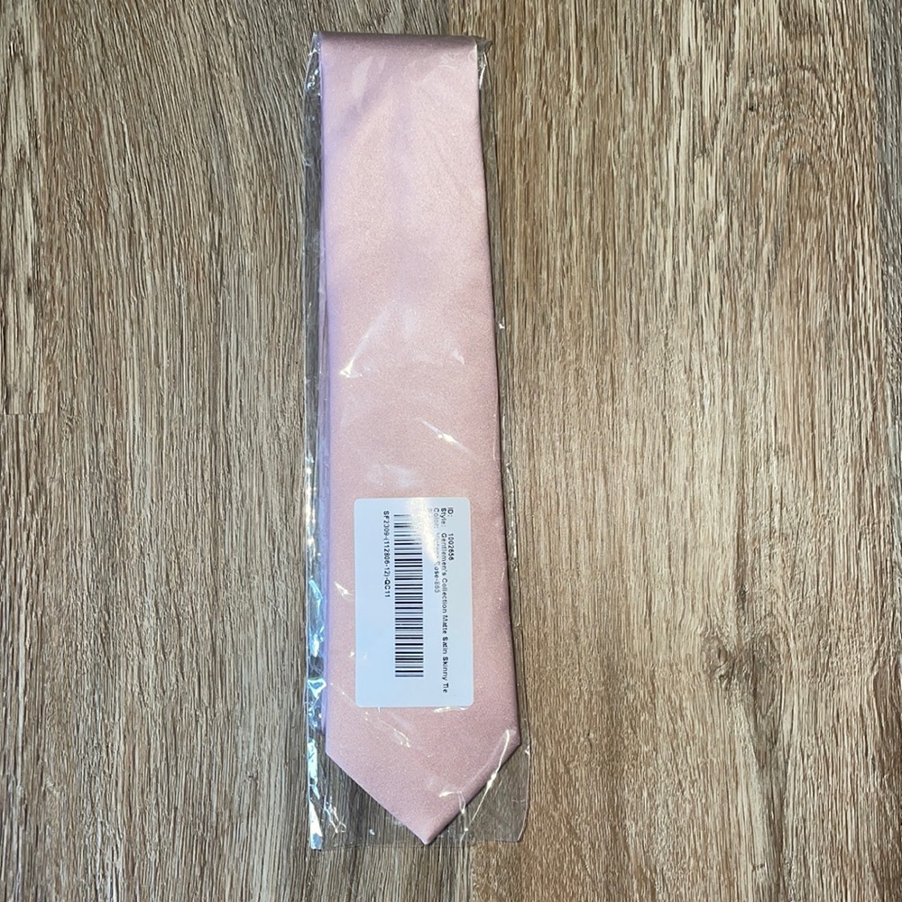 NWT Azazie Gentlemen’s Collection Matte Satin Skinny Tie Vintage Rose Color 58”
